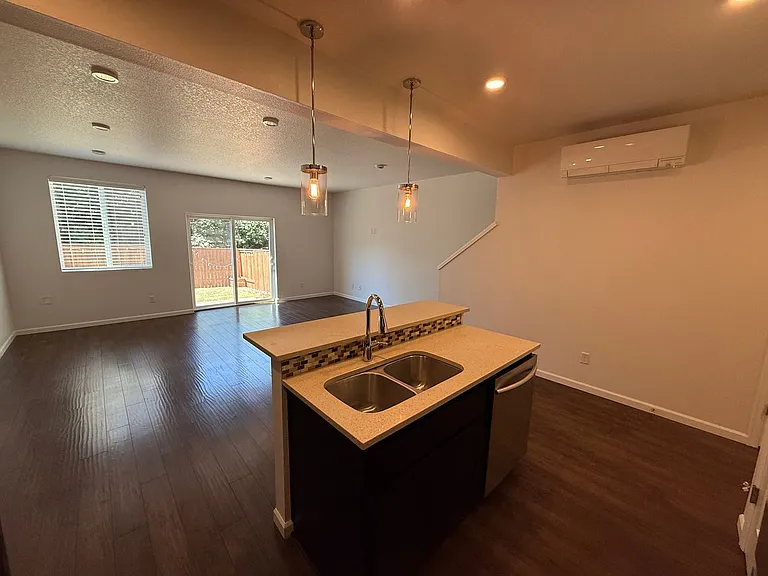 17275 SE Elias Ct — Photo 7