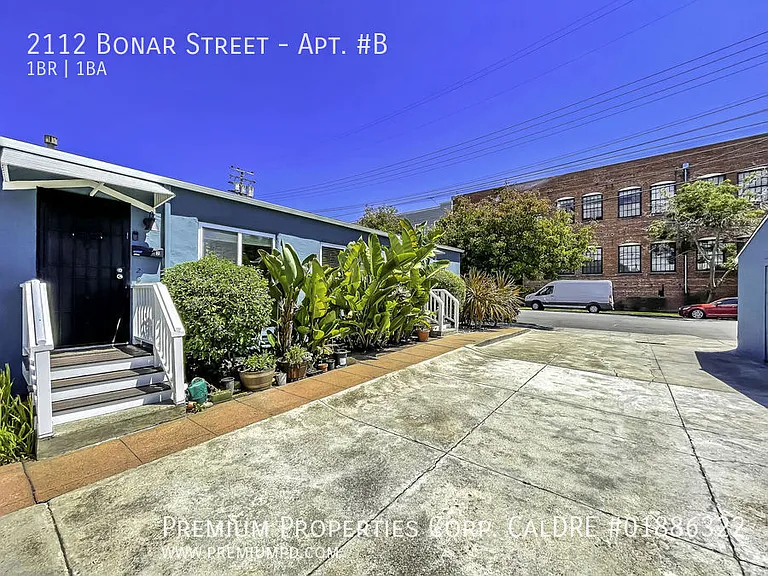 2112 Bonar St #B — Photo 17