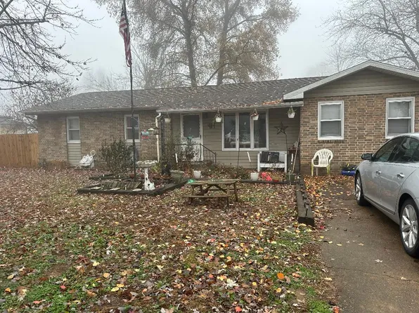 818 Richards, Mountain Grove, MO 65711