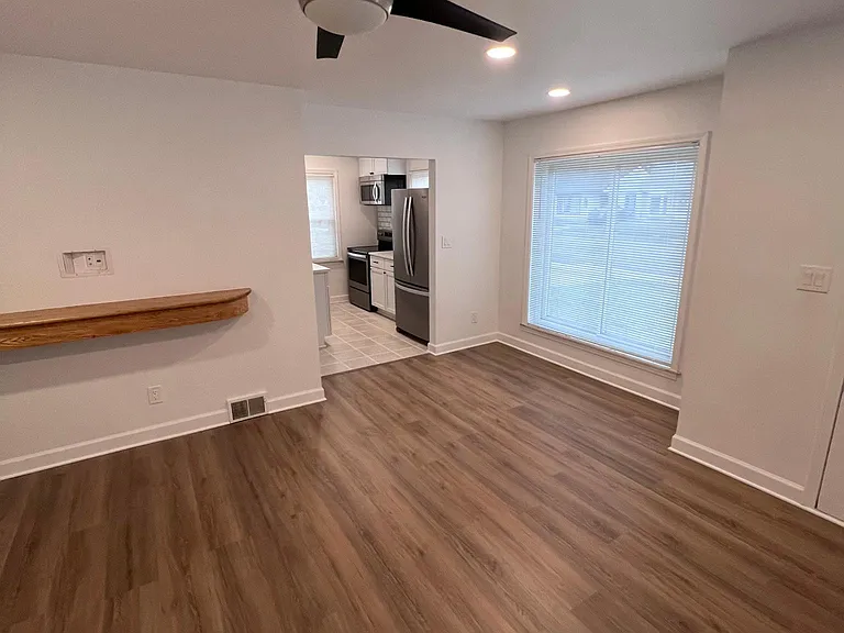 2030 Browning St — Photo 10