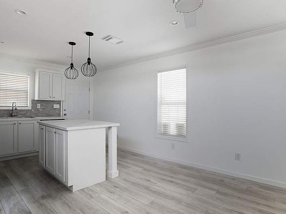 2nd image of 681 Plumgrove Rd #C091