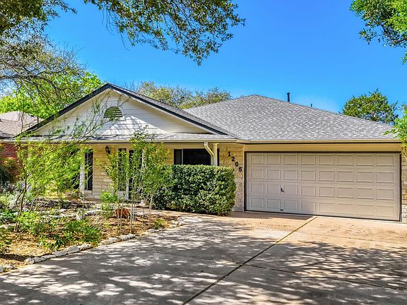 3rd image of 1205 Machado Rd