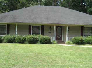 9520 Lytham Dr, Shreveport, LA 71129