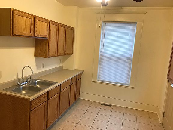 5th image of 115 W South St Unit 1/2
