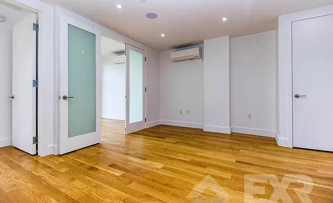 Rented by EXR | media 6