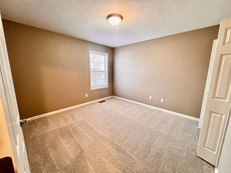 1002-1008 Airport Road — Photo 10