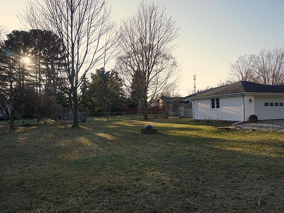 3rd image of 364 Wildwood Dr