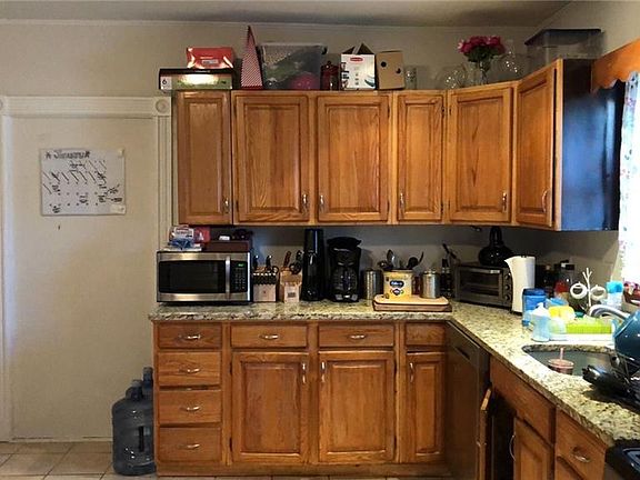 4th image of 11 Depeyster St