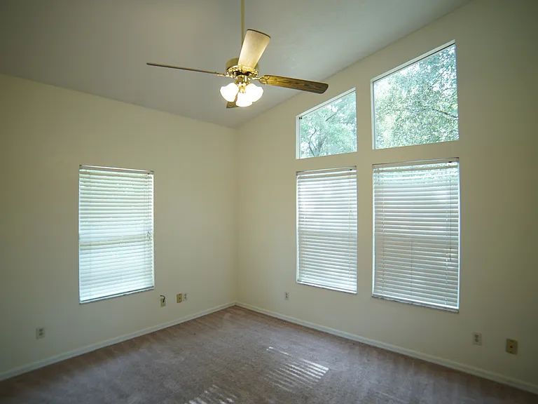 3615 SE 33rd Way — Photo 11