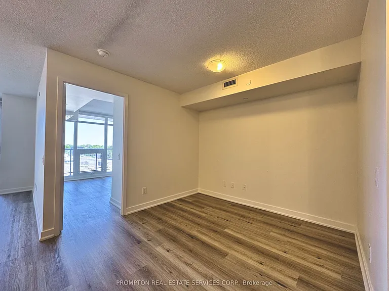 72 Esther Shiner Blvd #612 — Photo 8