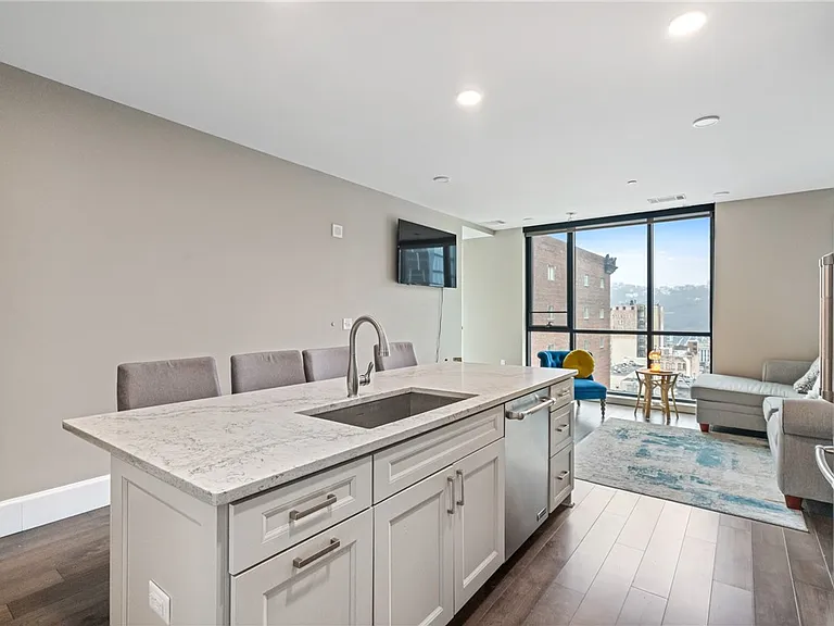 350 Oliver Ave #1303 — Photo 6