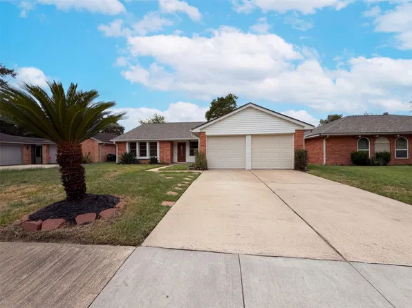 2307 Strait Ln, Houston, TX 77084