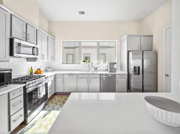 5232 Schuler St, Houston, TX 77007