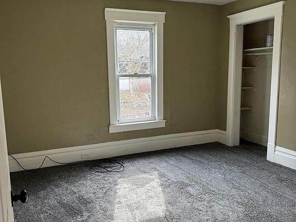 2nd image of 303 N 3rd St Floor 2
