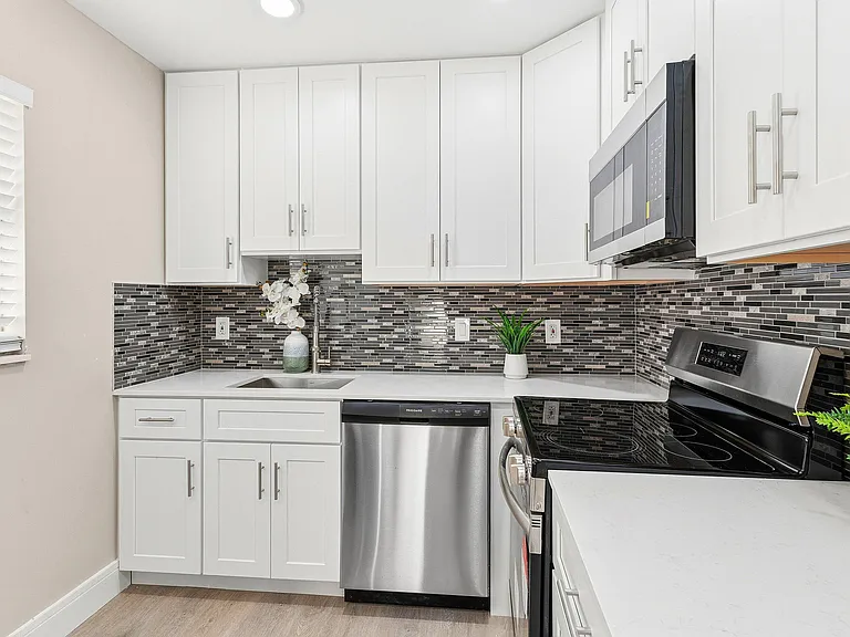 141 Brittany Way #C — Photo 4