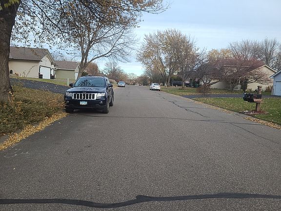 5th image of 4824 89th Cres N