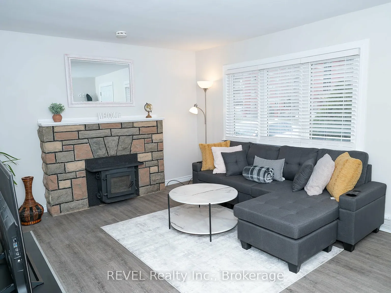 2 bed, $1,800 — Photo 3