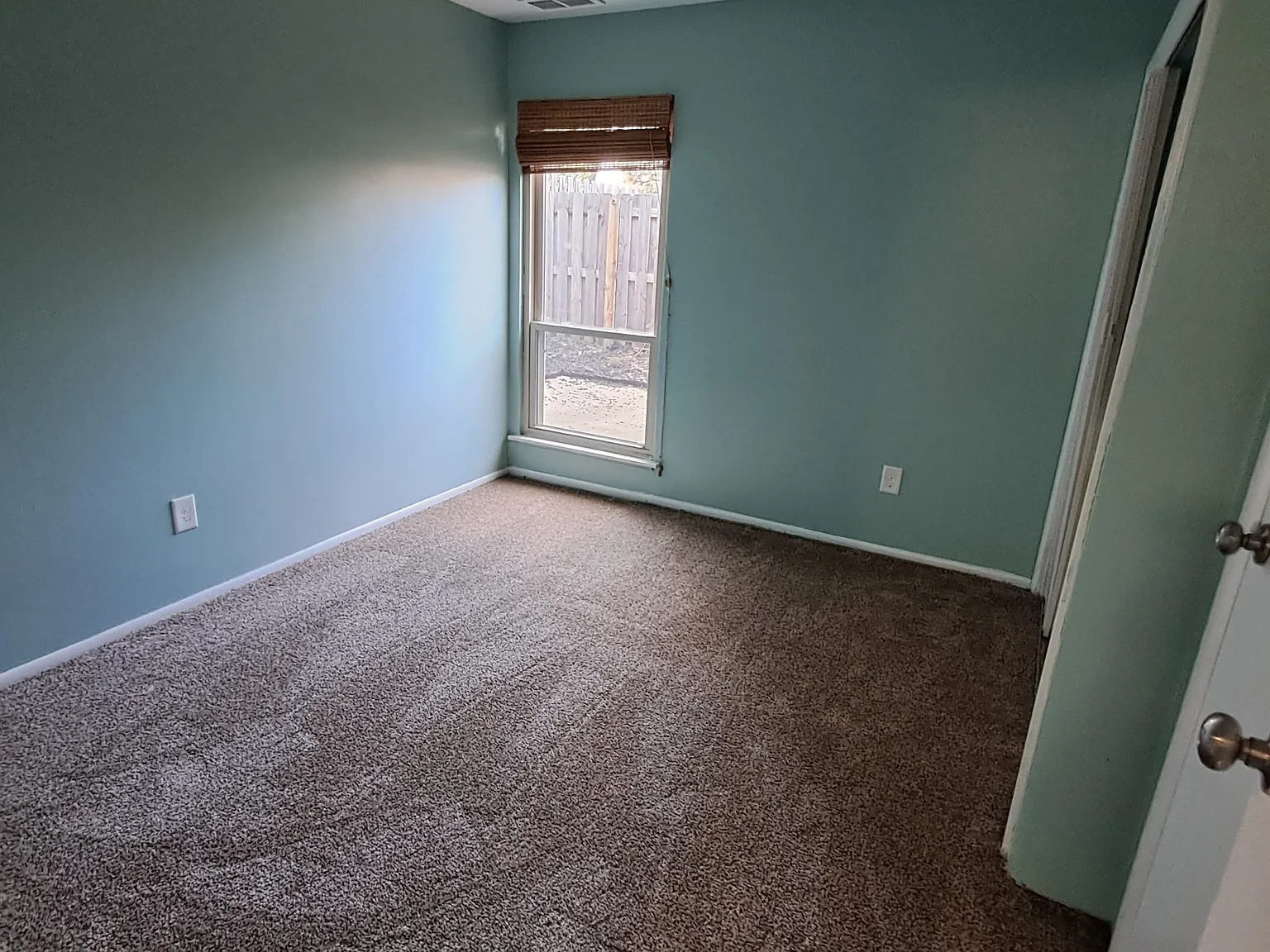 2 bed, 875 sqft, $1,200 — Photo 4