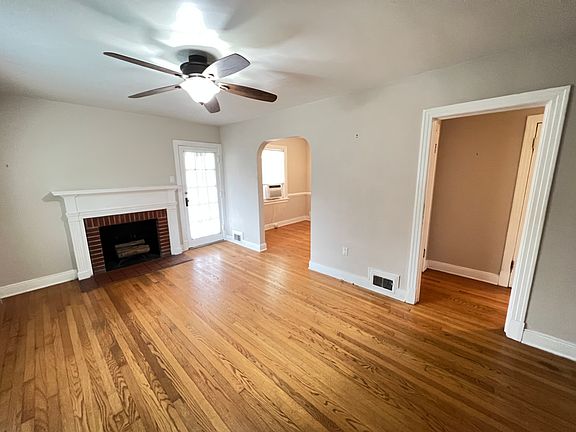 3rd image of 2200 Fenton St