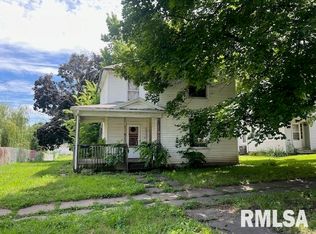 617 11th Ave S, Clinton, IA 52732