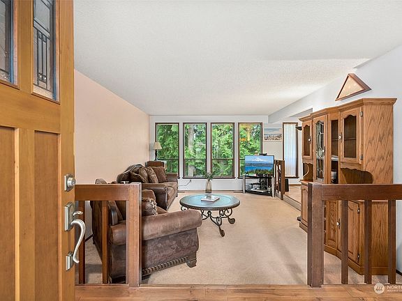 3rd image of 2312 36th Avenue SE