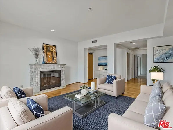 320 S Willaman Dr APT 404, Los Angeles, CA 90048