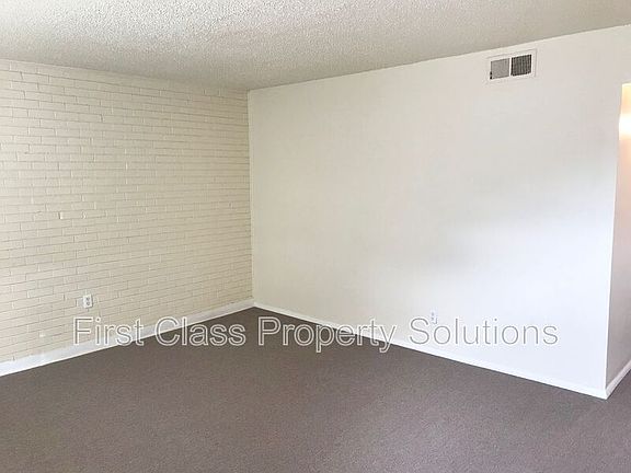 5th image of 1731 NW 32nd St Unit 12