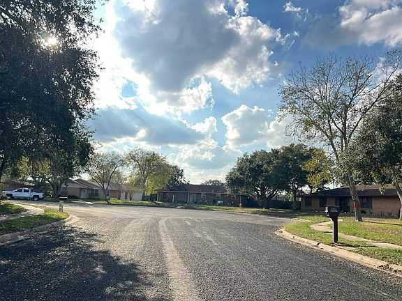 4th image of 1407 Robin Ln