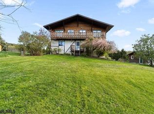 2170 State Line Rd, Brackney, PA 18812