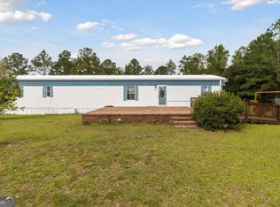 1145 Lee Rd, Pembroke, GA 31321