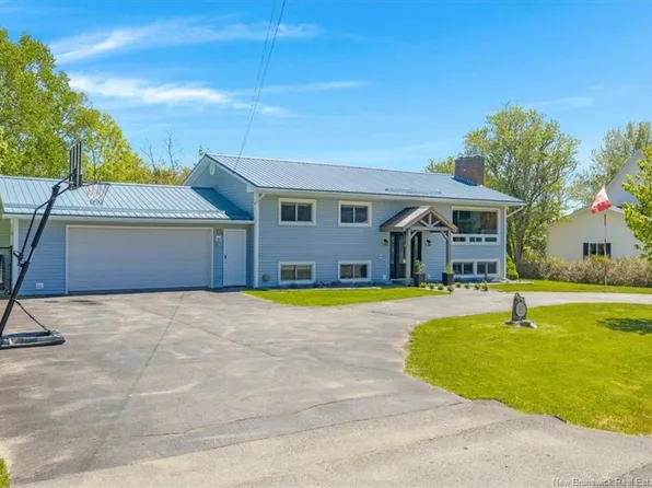 111 Charles St, Saint Andrews, NB E5B 2J4