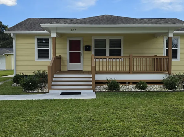 107 Oakwood Dr, Havelock, NC 28532