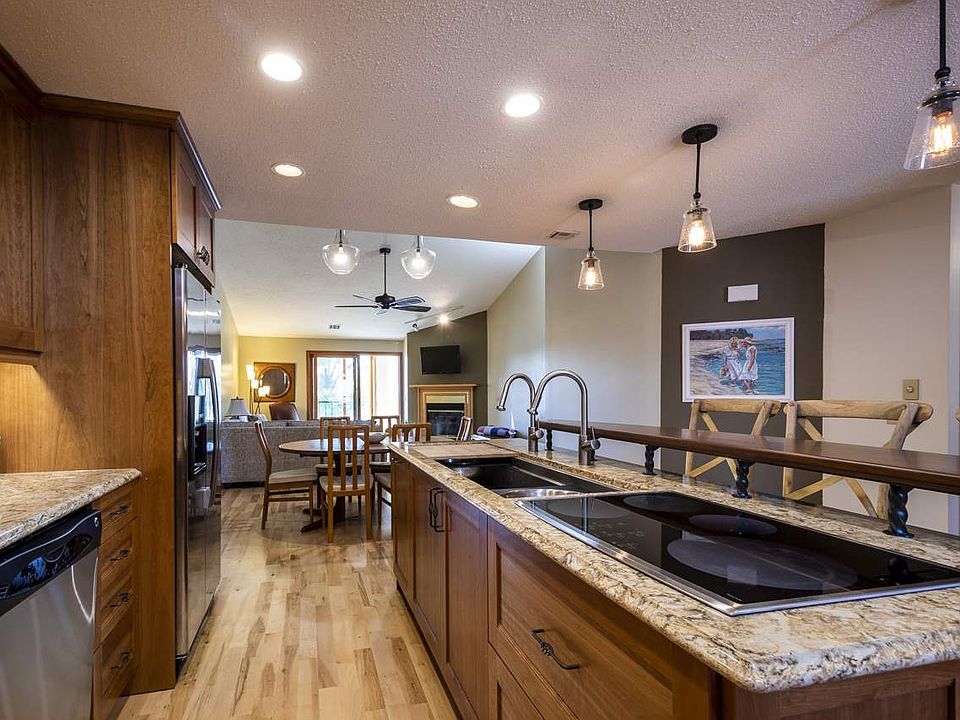 1st image of 5379 Mariners Cove Dr Unit 512