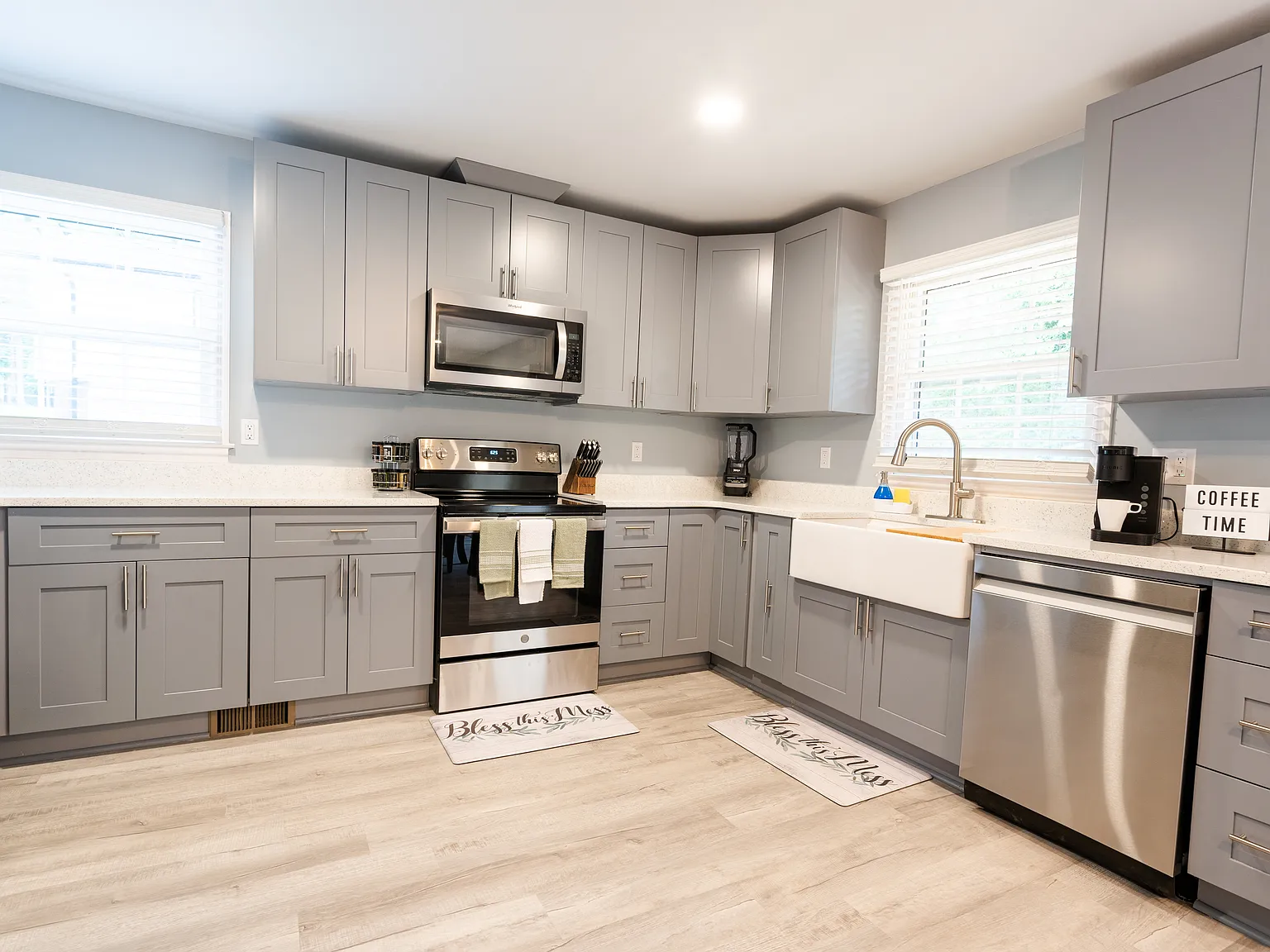 4 bed, 1381 sqft, $2,300 — Photo 1