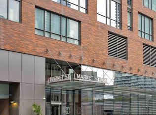 1 Market St #2405, Toronto, ON M5E 0A2