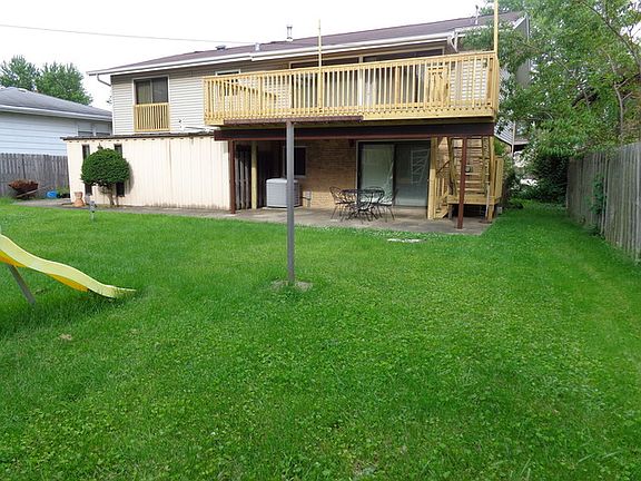 3rd image of 429 Carey Ct