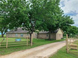 1572 E Spring Creek Rd, Gainesville, TX 76240