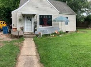1710 Upland Dr, Kalamazoo, MI 49048