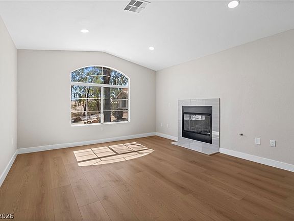 5th image of 2207 Camel Mesa Dr
