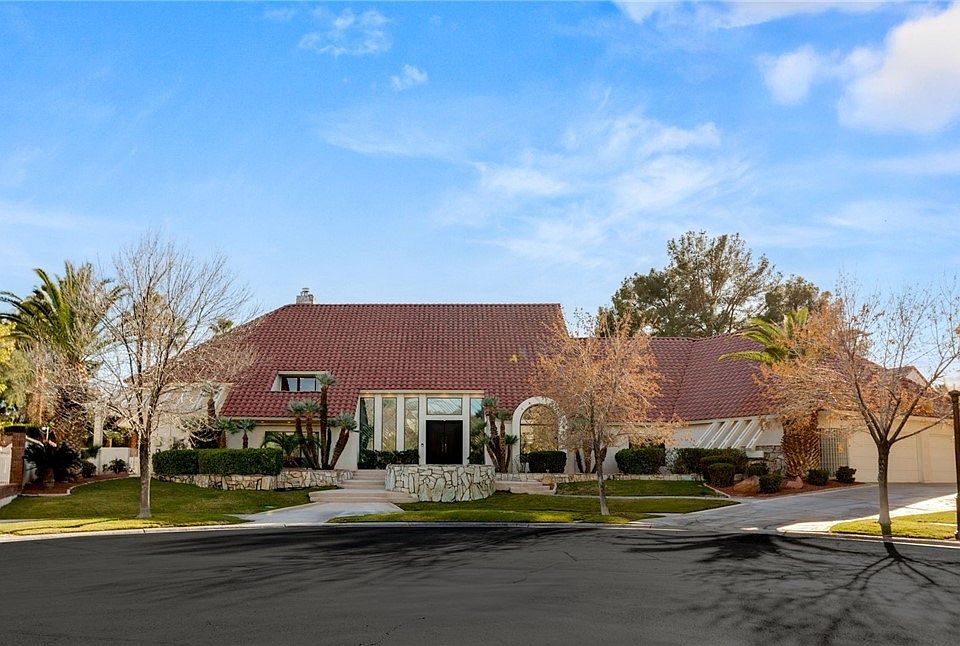1st image of 13 Dovetail Cir
