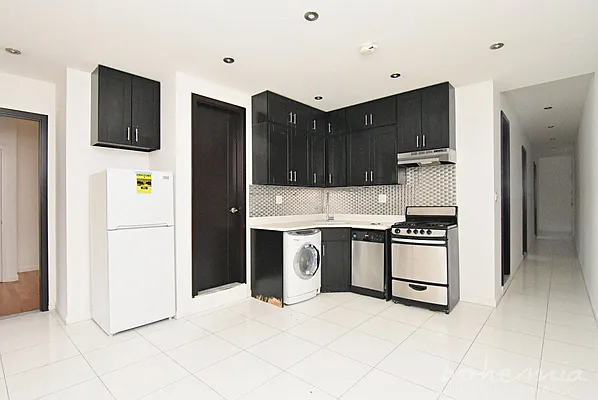 Rented by Bohemia Realty Group | media 13