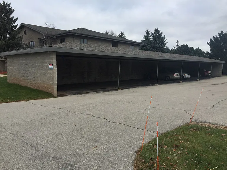 Village Park Apartments-Appleton — Photo 9