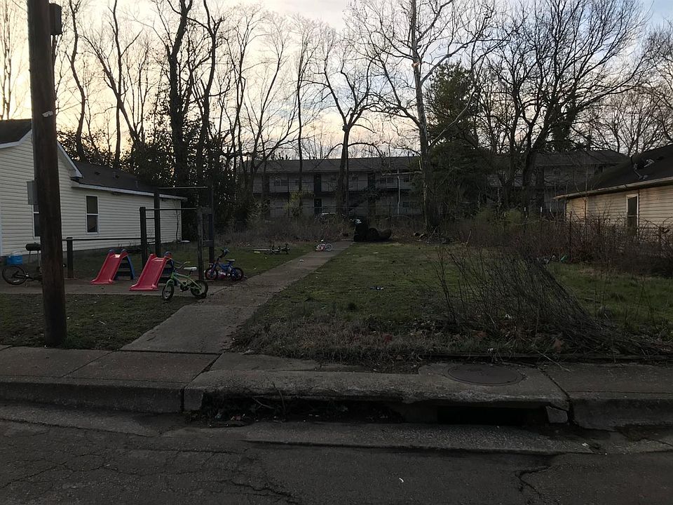 1st image of 426 Smith St Lot 430