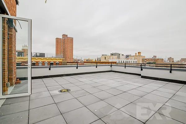 Rented by EXR | media 11