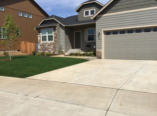 422 Eagle Feather St NW, Salem, OR