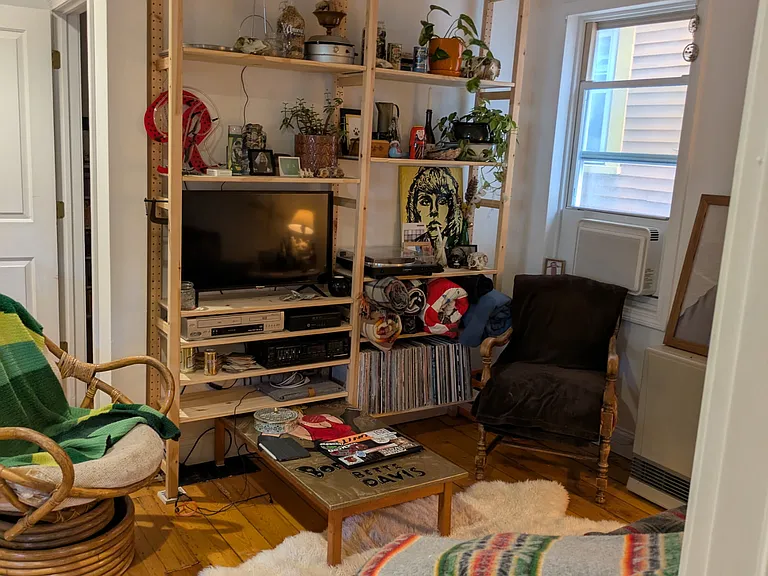 105-107 N Champlain St #1 — Photo 7