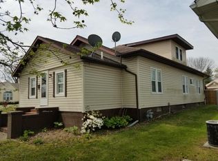 407 S Emma St, Christopher, IL 62822