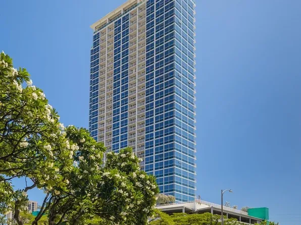 909 Kapiolani Blvd APT 2403, Honolulu, HI 96814