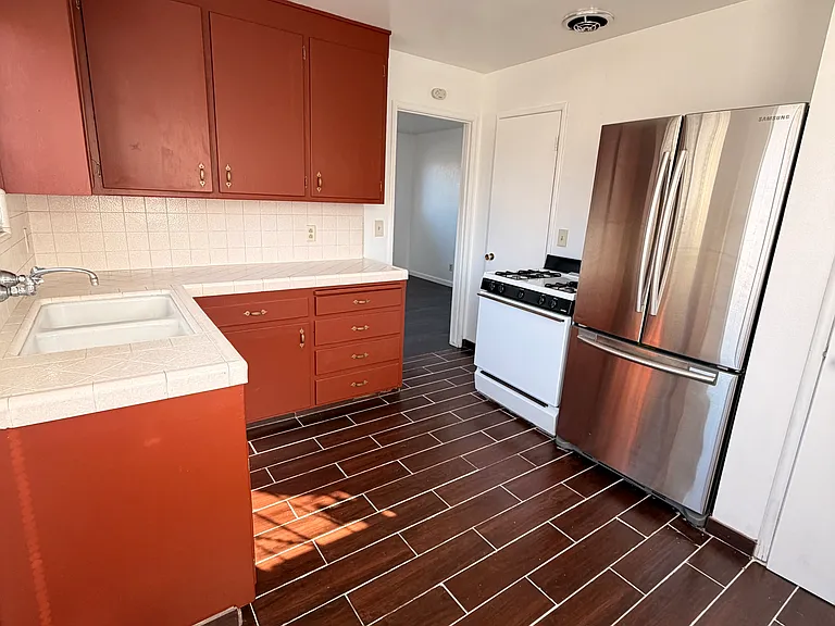 3224 Berg Ave — Photo 6