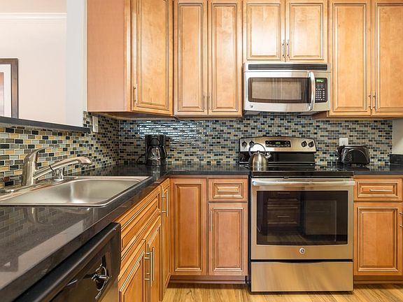 5th image of 5706 Woodlawn Green Cir APT F